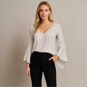 NWOT - Vici - Top with Pointy Henckirschif Style Sleeves